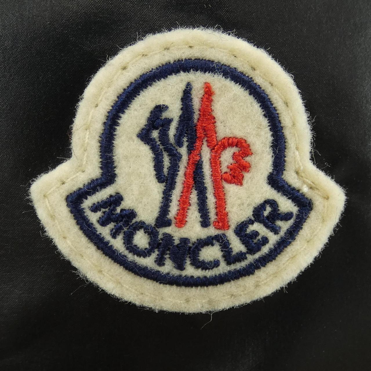 モンクレール MONCLER ダウンジャケット