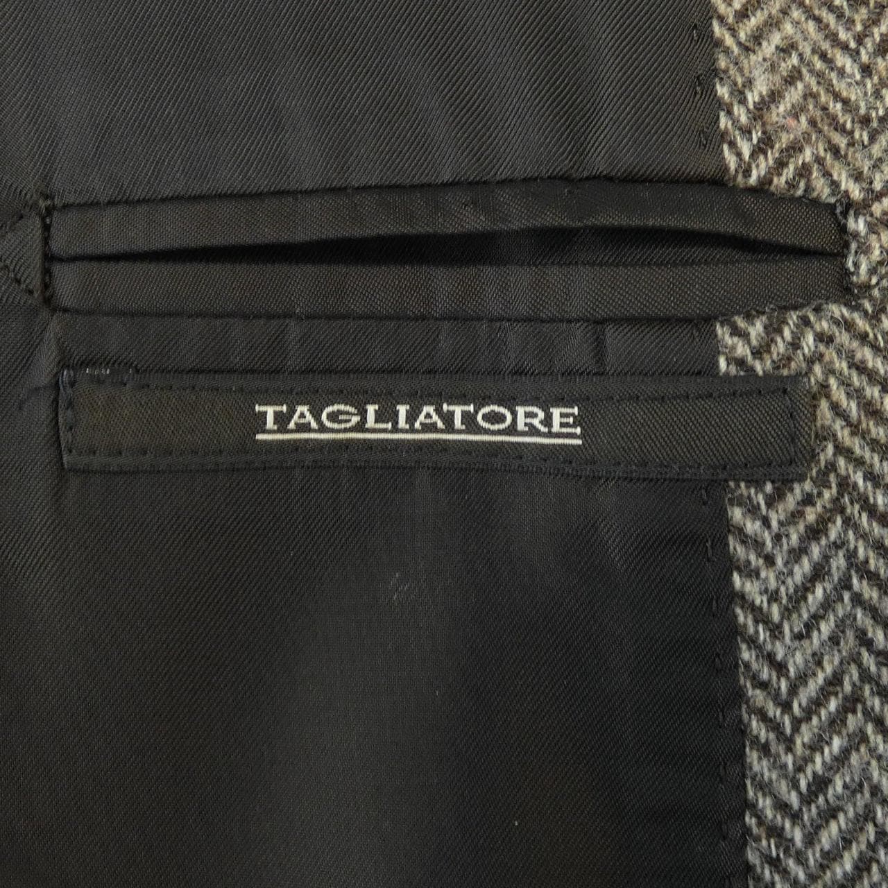 タリアトーレ TAGLIATORE ジャケット