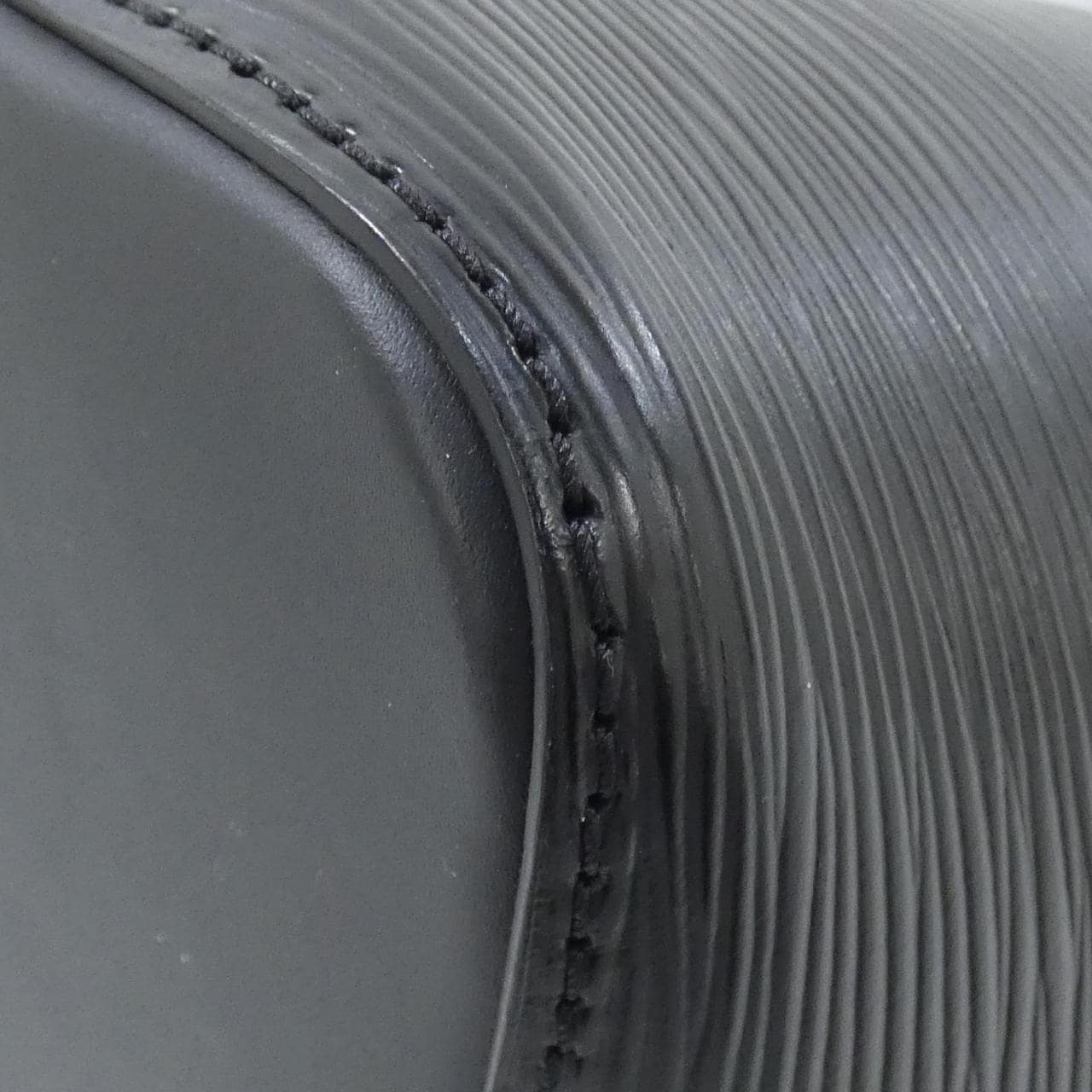 ルイヴィトン エピ ネオ ノエ M54366 ショルダーバッグ