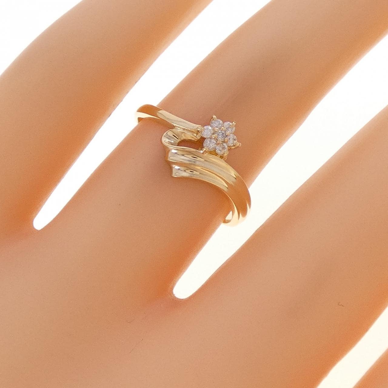 K18YG フラワー ダイヤモンド リング 0.07CT