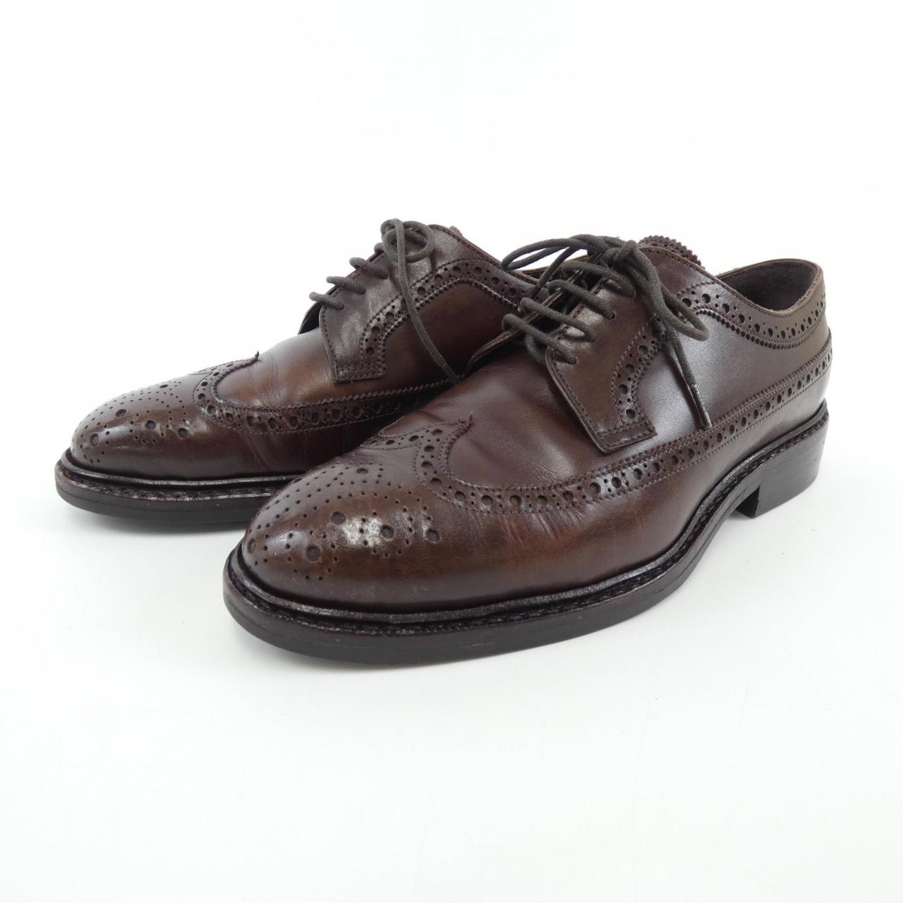 JALAN SRIWIJAYA dress shoes