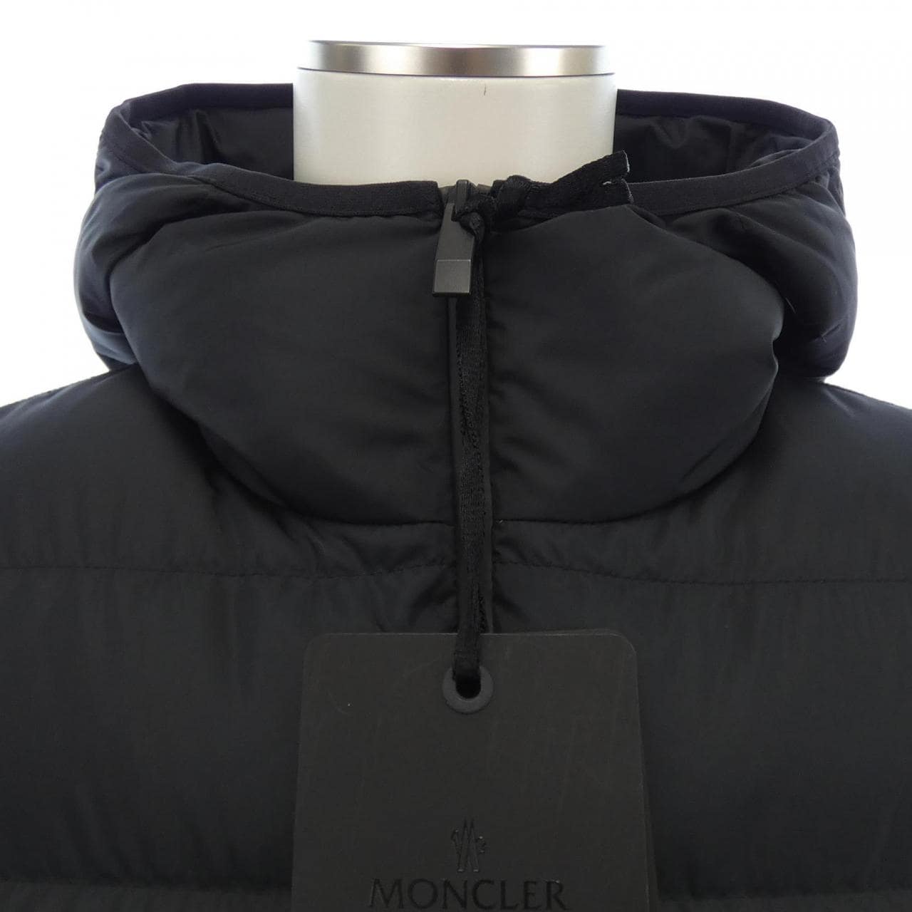 モンクレール MONCLER ダウンジャケット