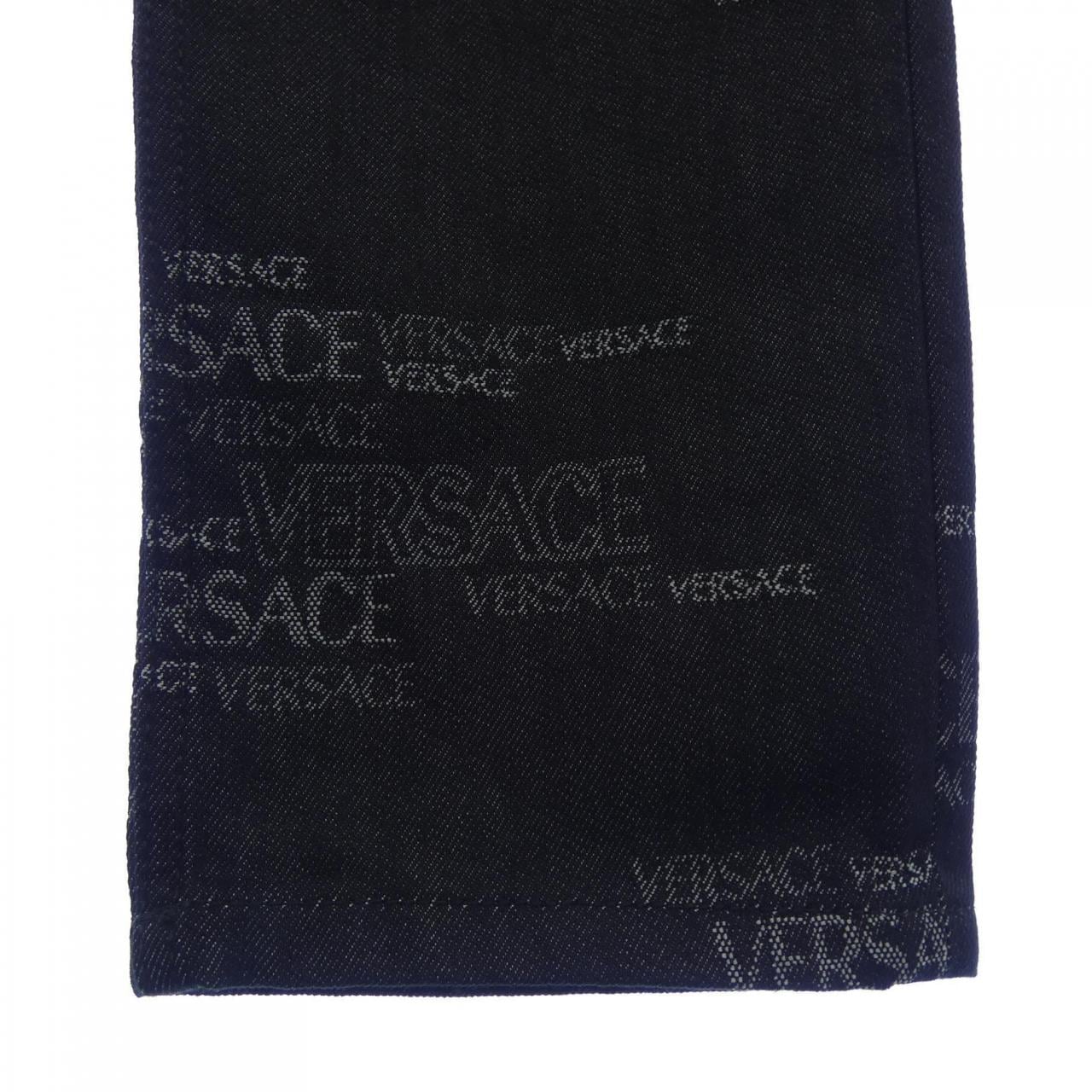 ヴェルサーチェ VERSACE A81832 ジーンズ