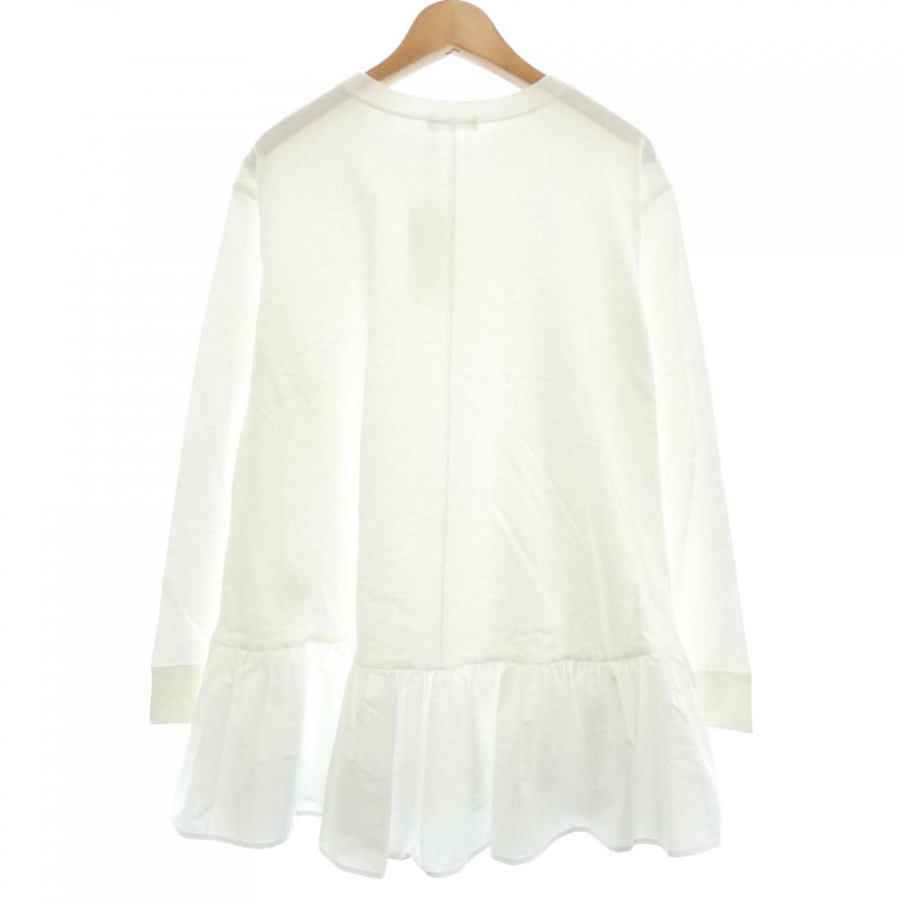 ヨリ yori トップス