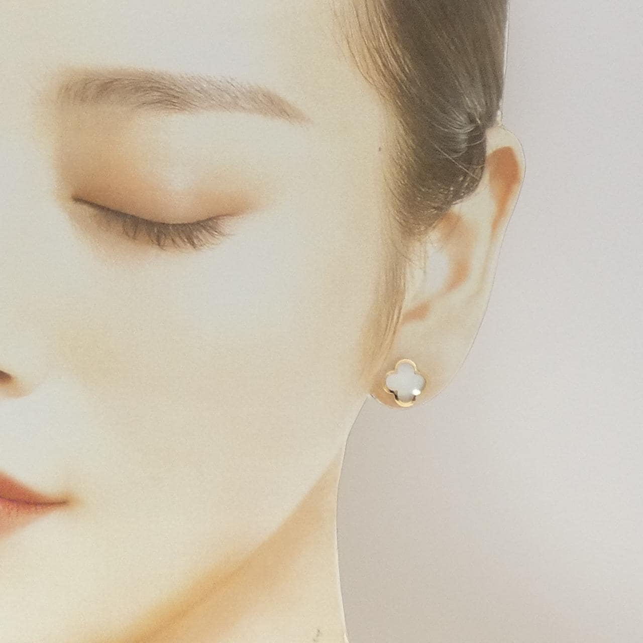 ヴァンクリーフ&アーペル ピュア アルハンブラ ピアス