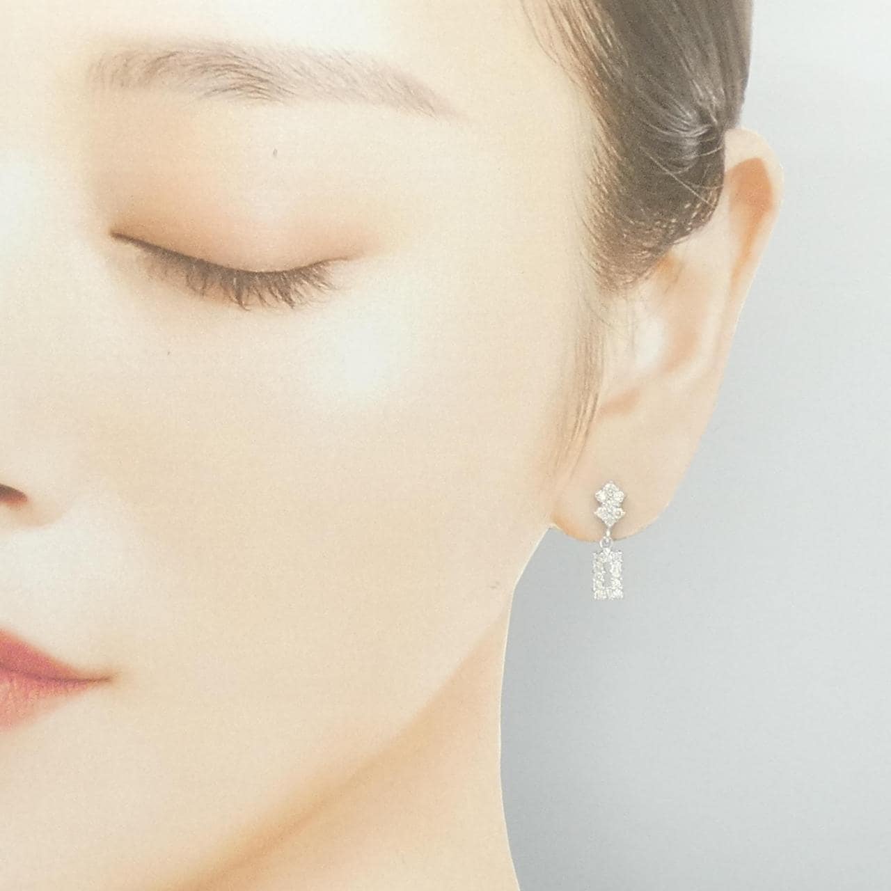 K18WG ダイヤモンド ピアス