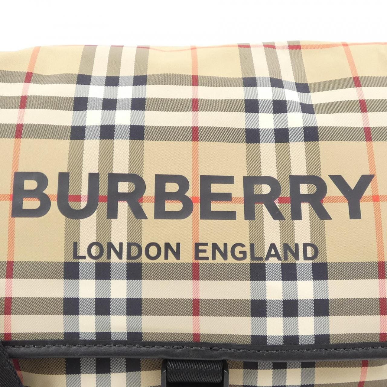 BURBERRY包