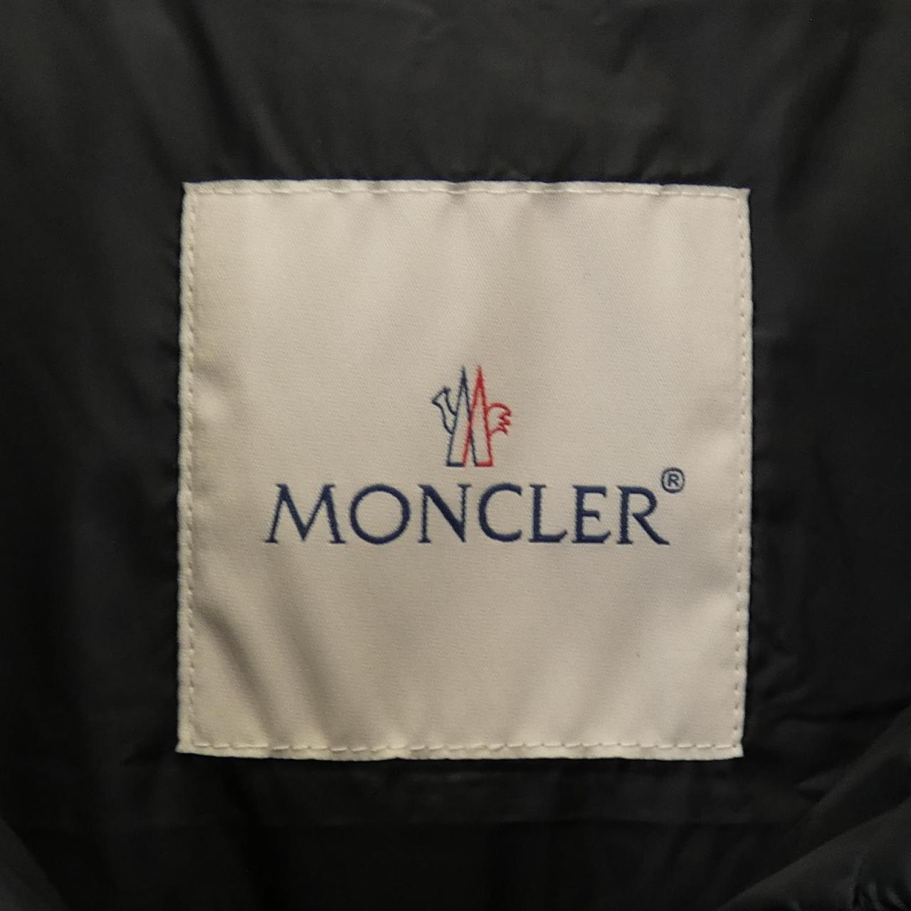 モンクレール MONCLER ダウンジャケット