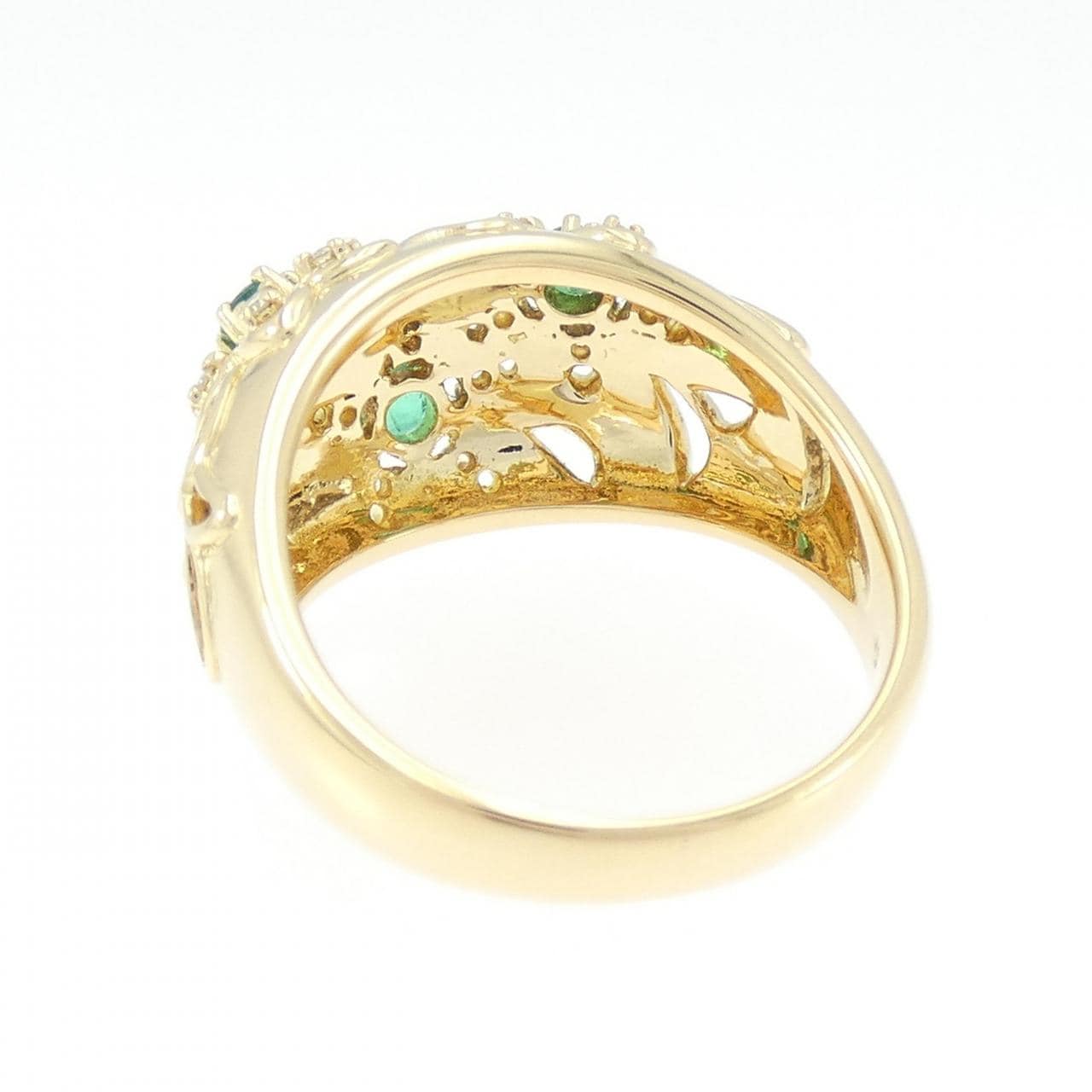 Tasaki flower emerald ring