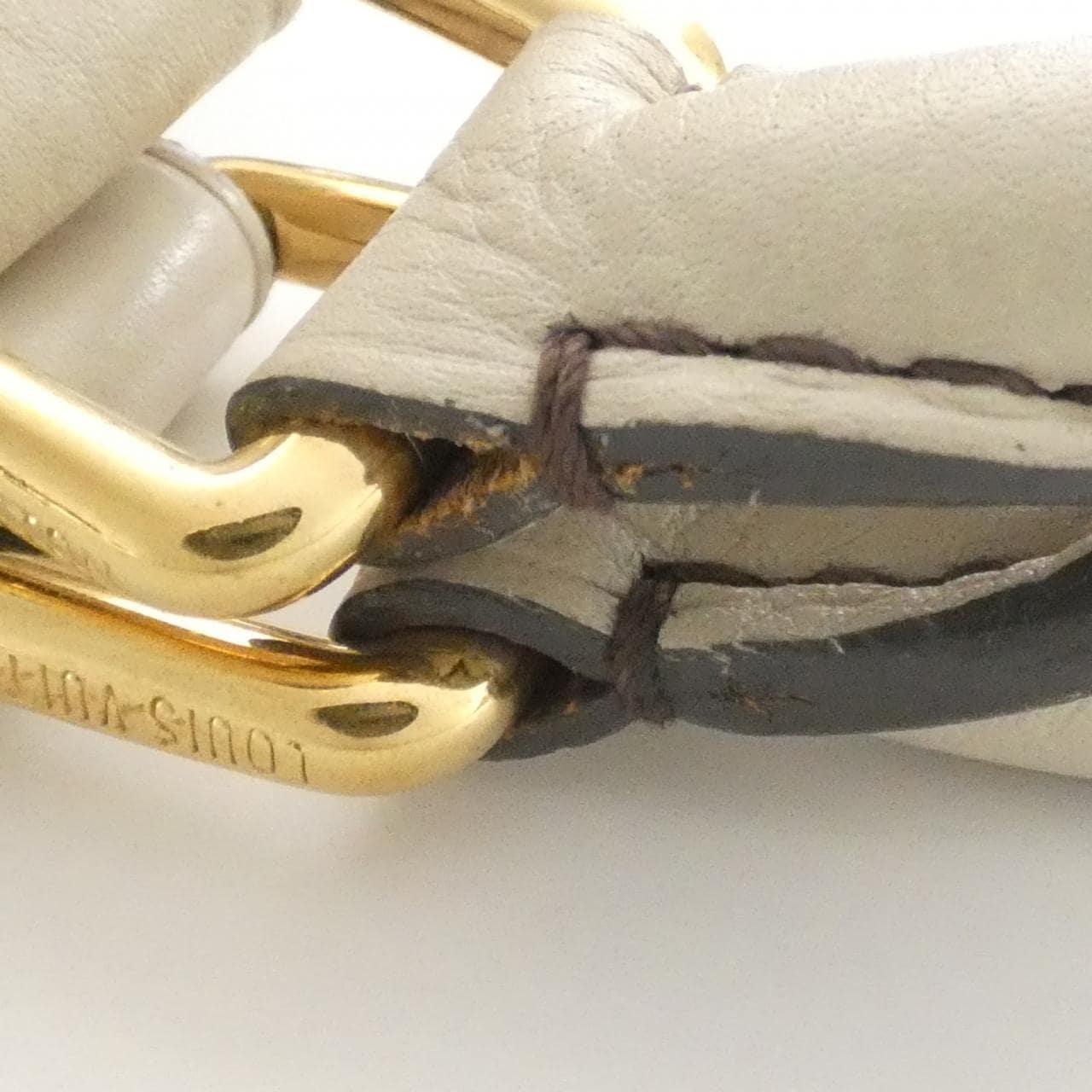 ルイヴィトン マヒナ XL M95548 ショルダーバッグ