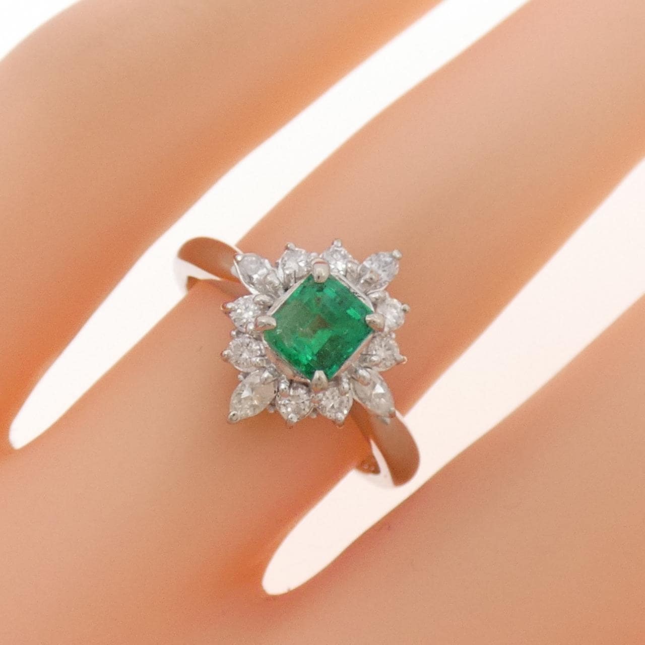 PT900 エメラルド リング 0.52CT