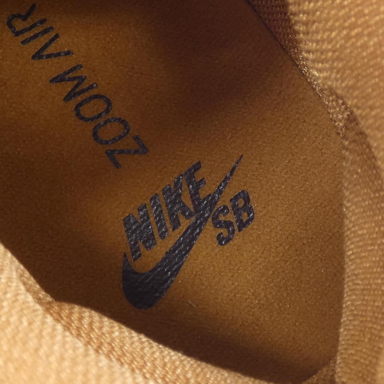 ナイキ NIKE BQ6817-204 スニーカー