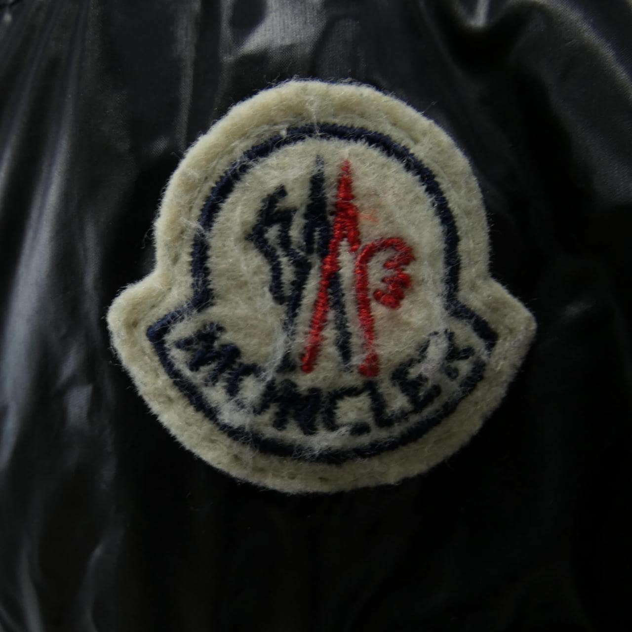 モンクレール MONCLER ダウンジャケット
