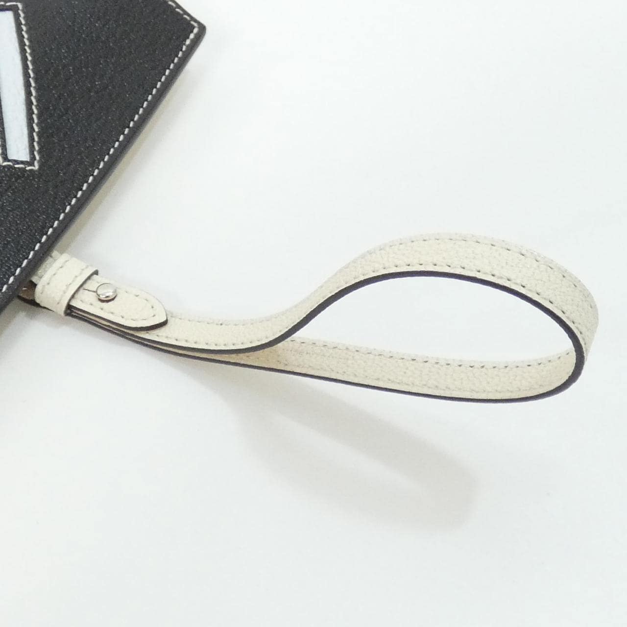 エルメス イン ザ ループ ウィンク 083601CK グラスケース