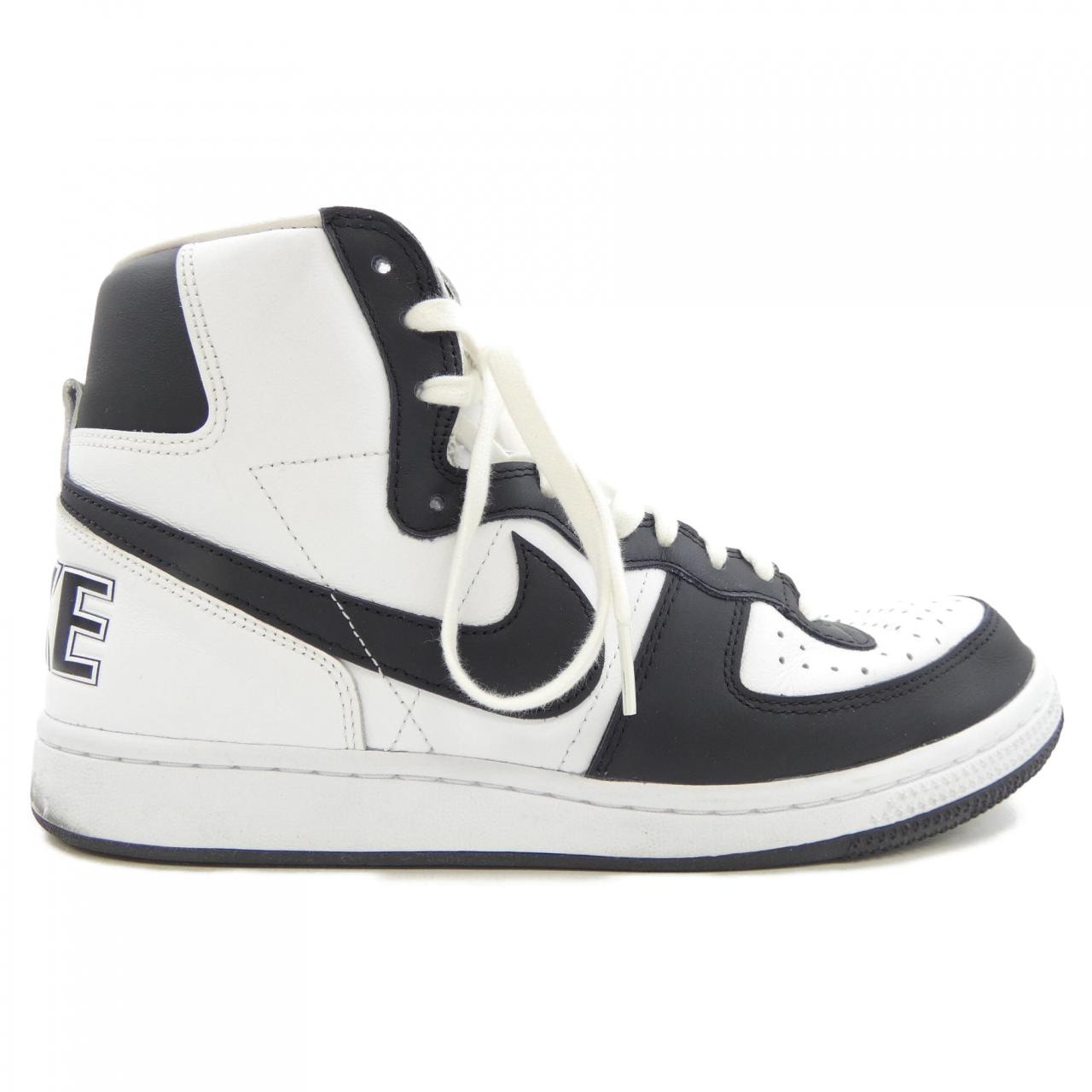 ナイキ NIKE スニーカー