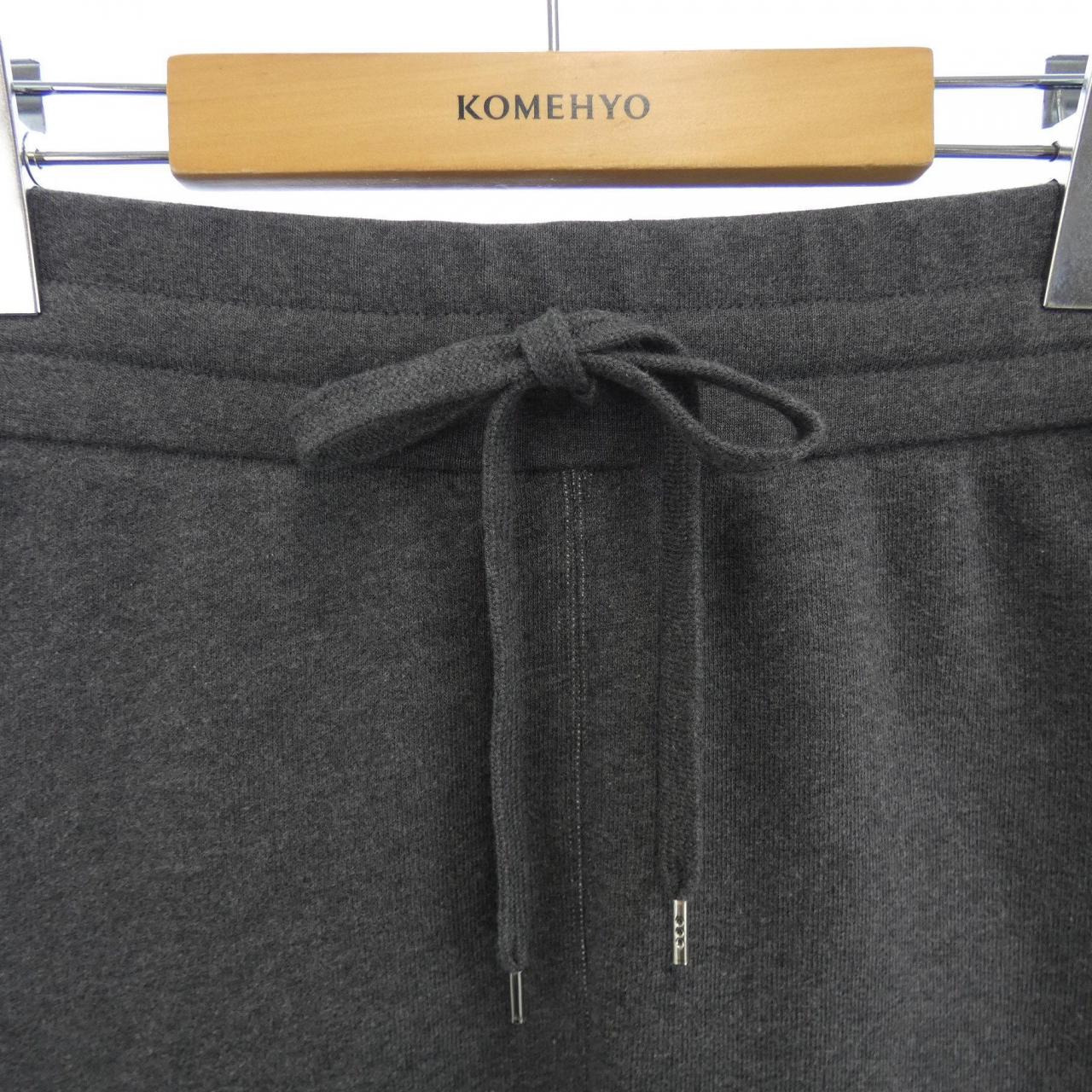 ヌメロヴェントゥーノ N°21 スカート