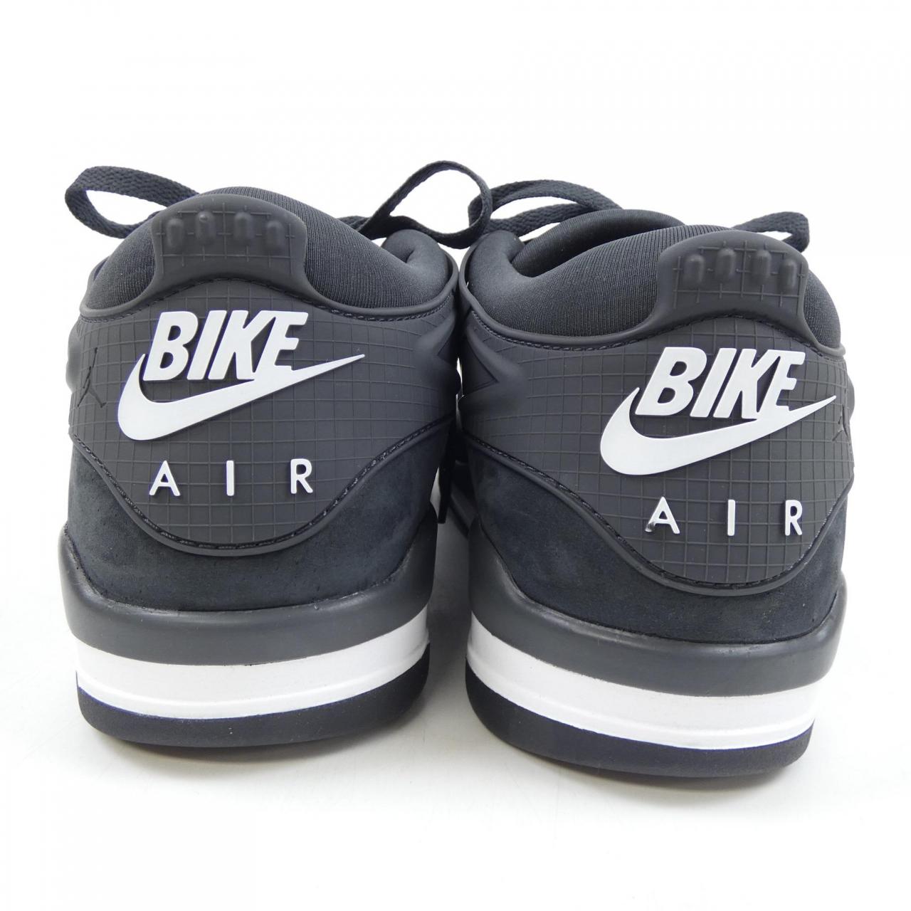 ナイキ NIKE スニーカー