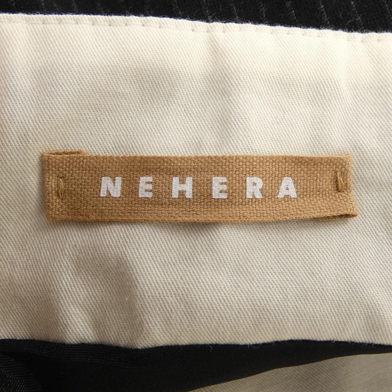 ネヘラ NEHERA スカート