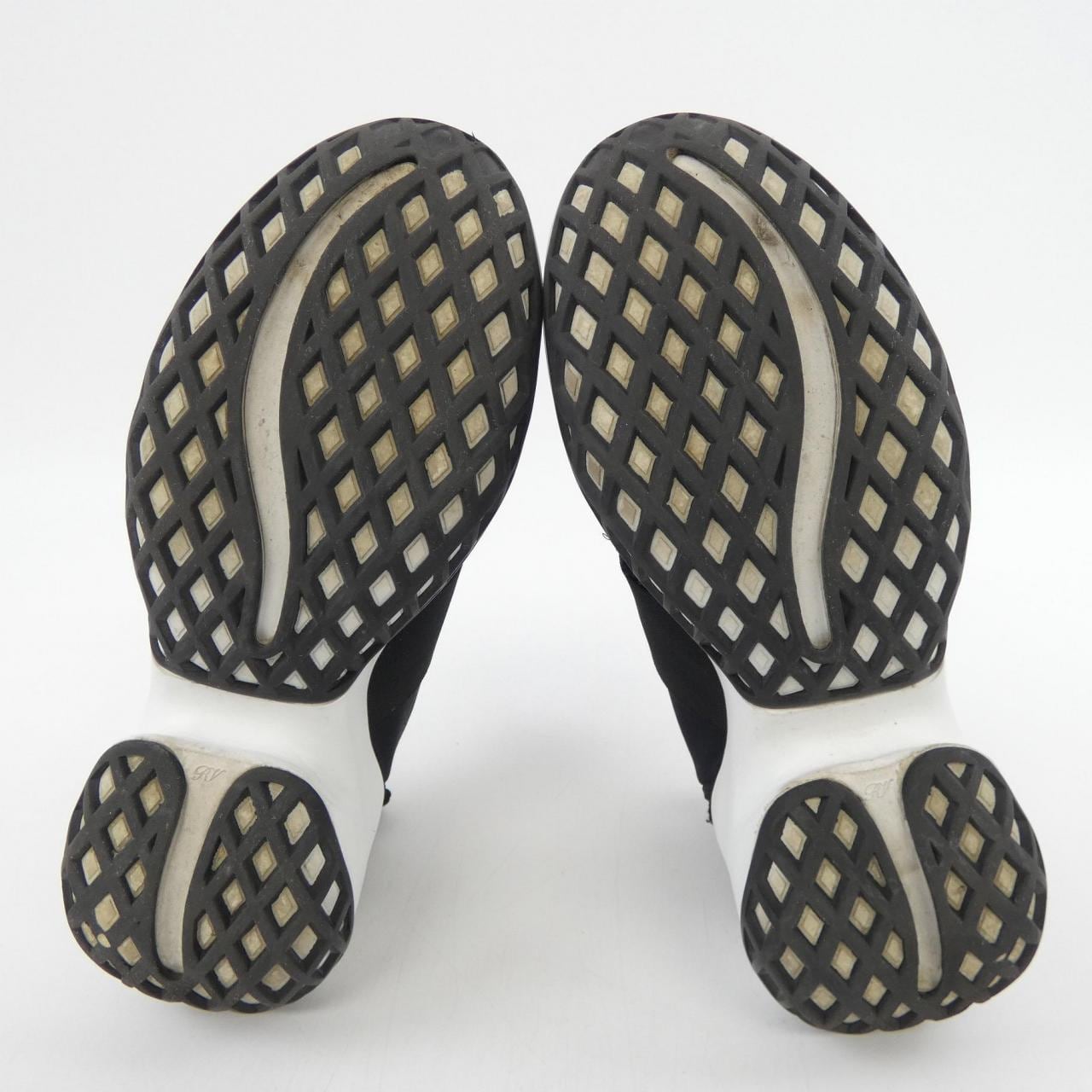 ロジェヴィヴィエ ROGER VIVIER ヴィヴ ラン スニーカー