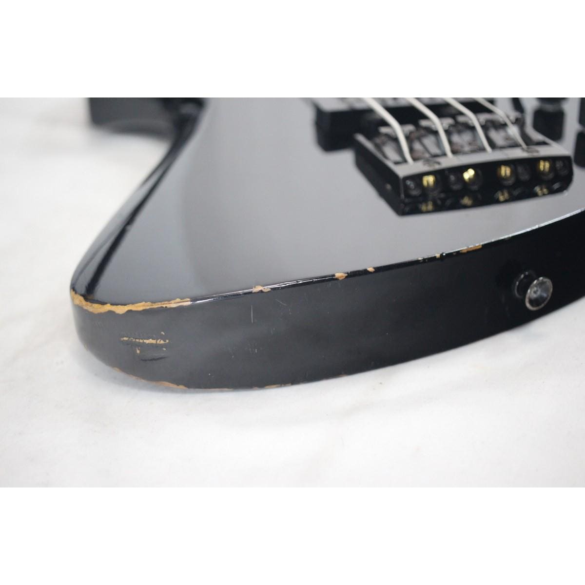 B.C.RICH MB-857