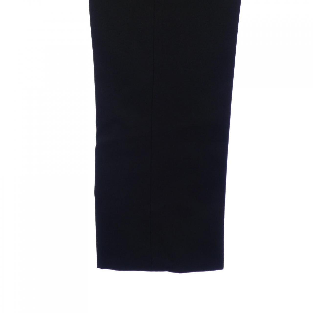 ゴタイリク GOTAIRIKU スーツ