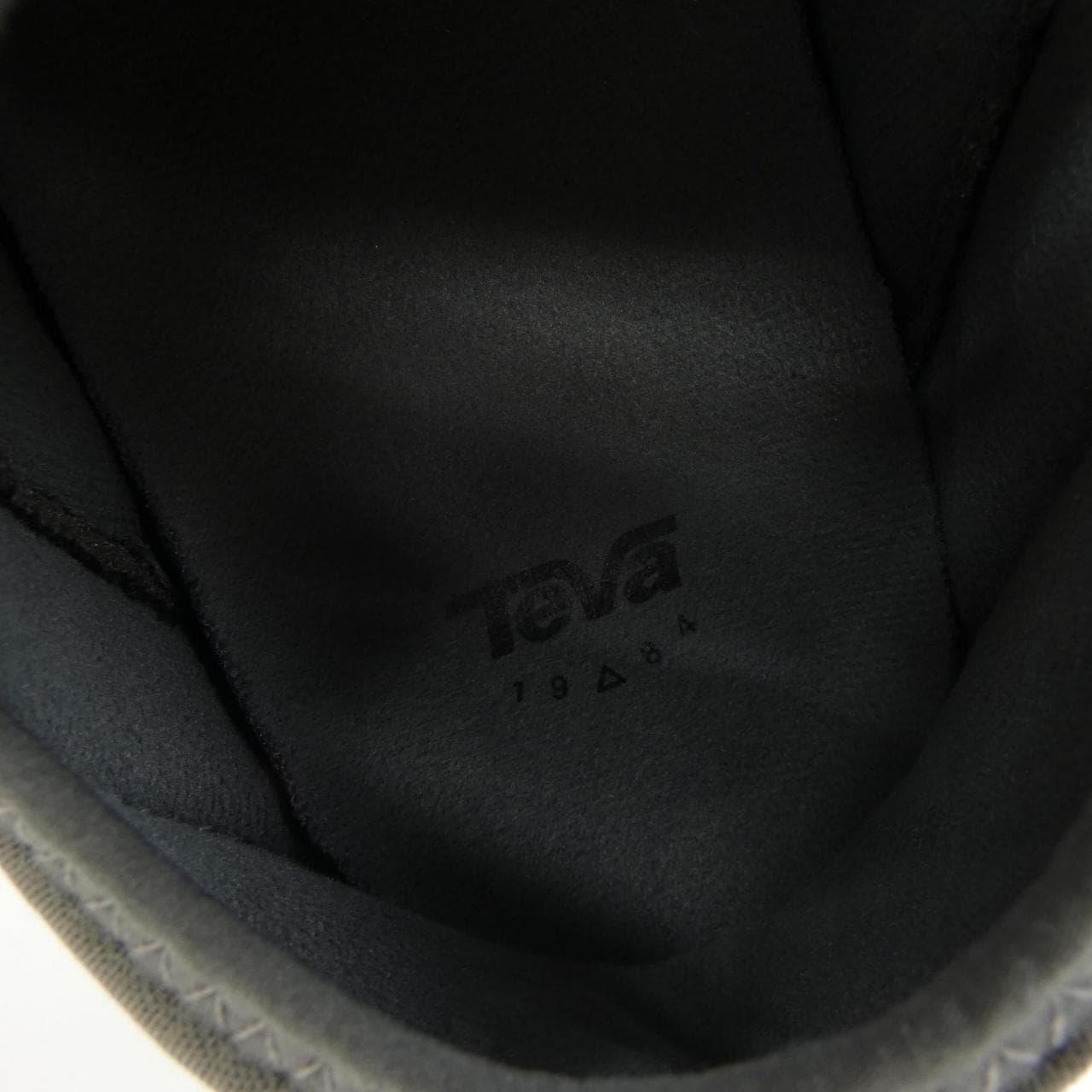 テバ TEVA スニーカー