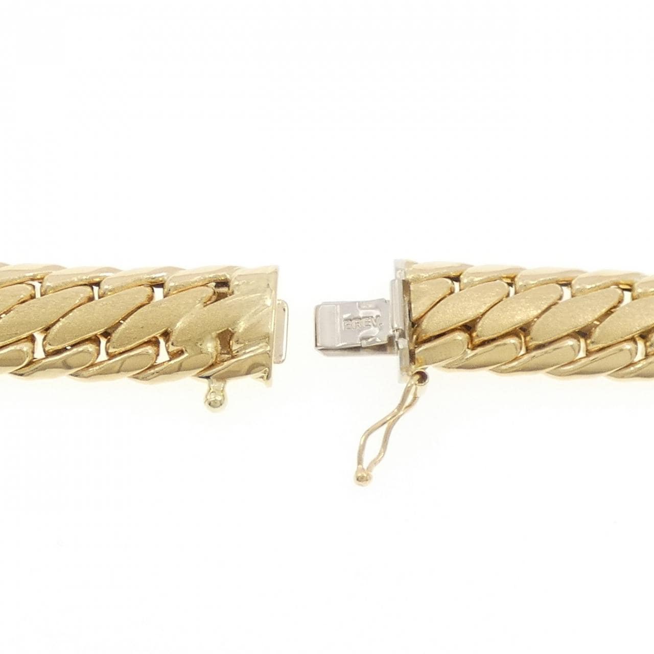 ウノアエレ 750YG ネックレス