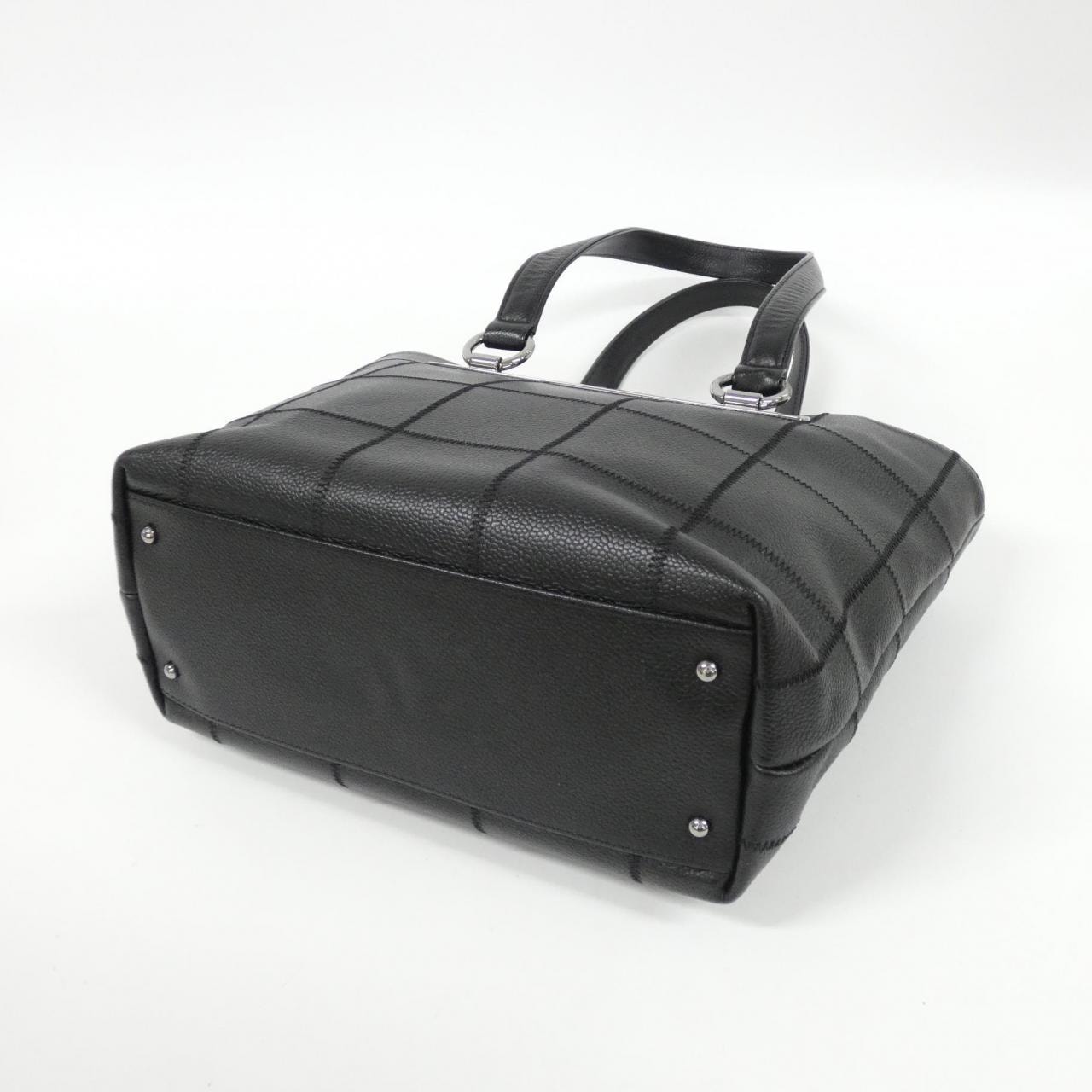 シャネル 26136 バッグ