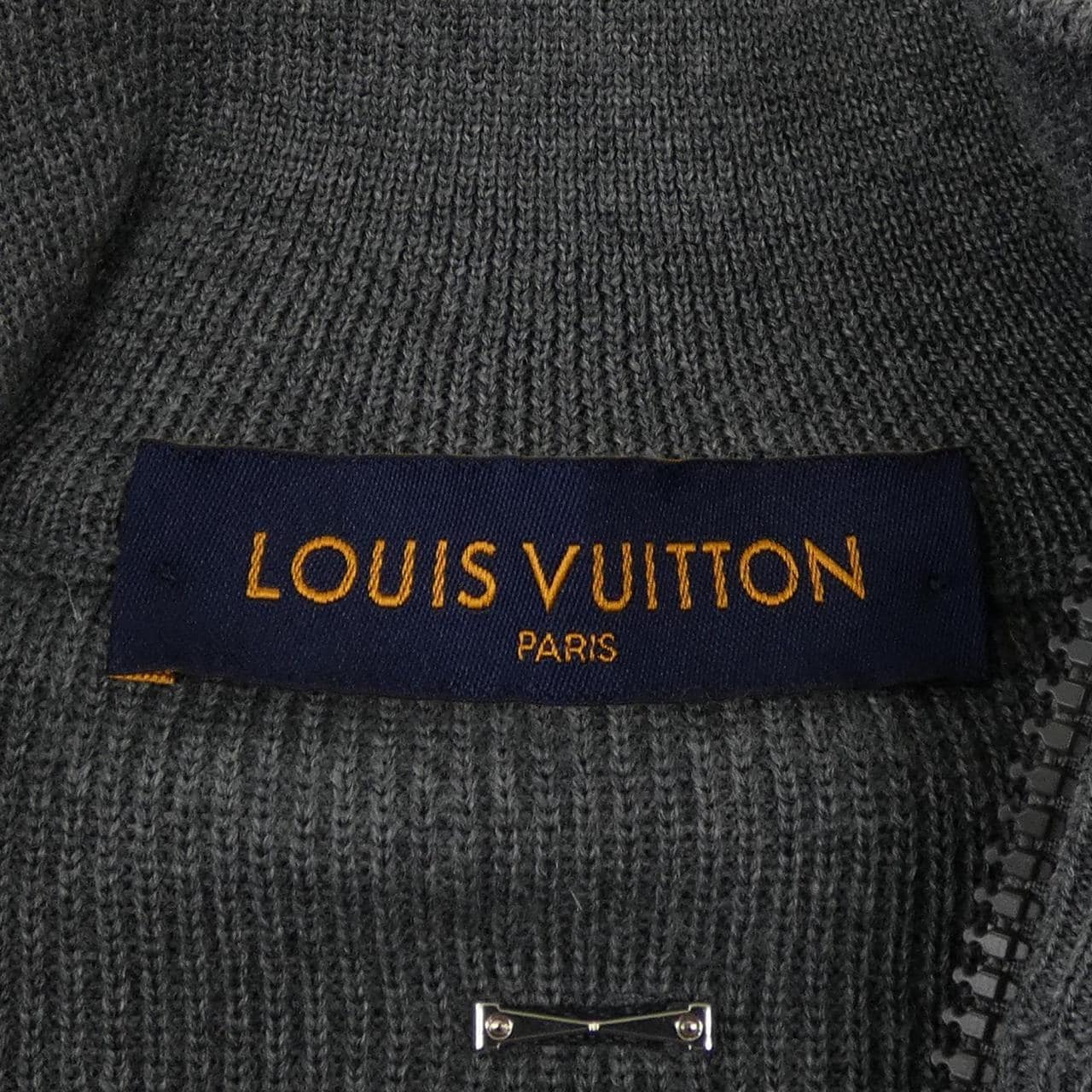 ルイヴィトン LOUIS VUITTON ジップリブジレウィズポケットディテール HHN40WOWB ブルゾン