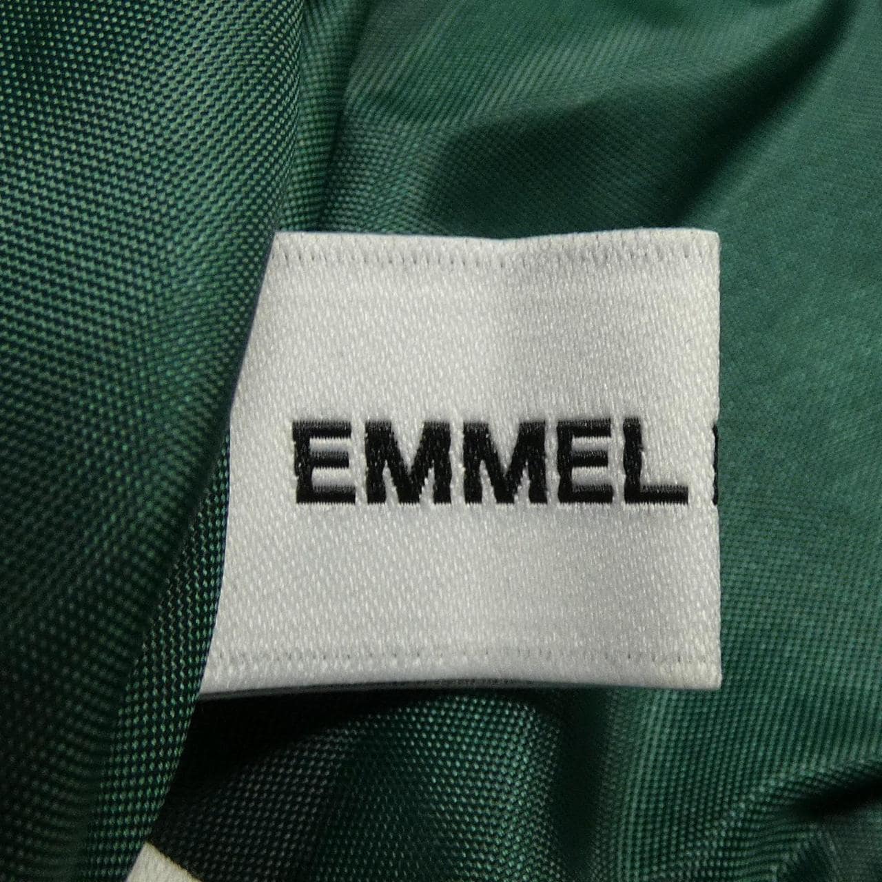 エメルリファインズ EMMEL REFINES スカート