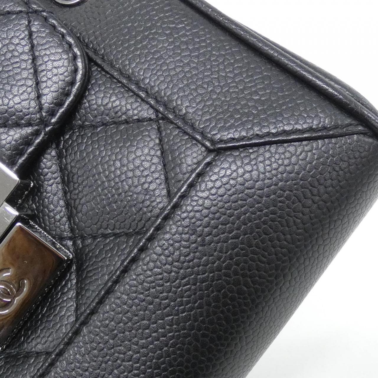 シャネル ショルダーバッグ