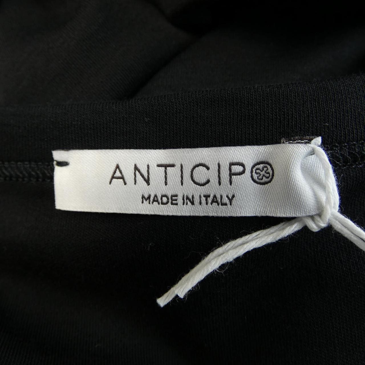 アンティーチポ ANTICIPO Tシャツ