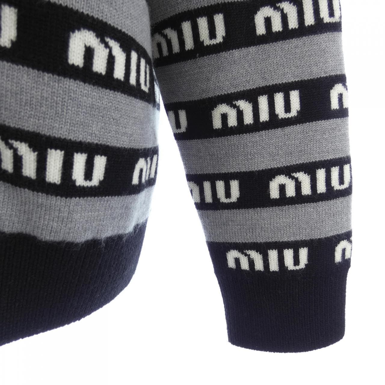 ミュウミュウ MIU MIU MMF657 1V8X カーディガン