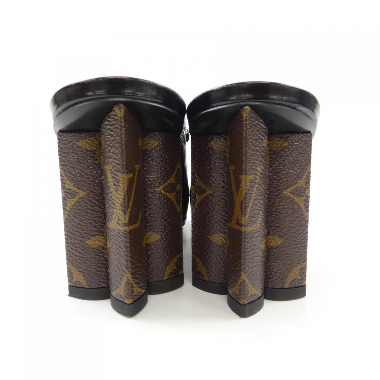 ルイヴィトン LOUIS VUITTON サンダル
