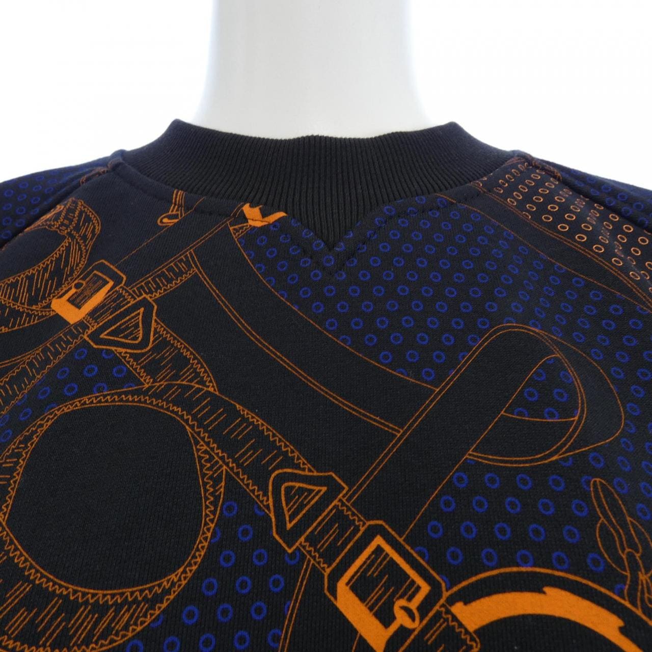 エルメス HERMES EPERON D'OR BANDANA 4H4646DC スウェット