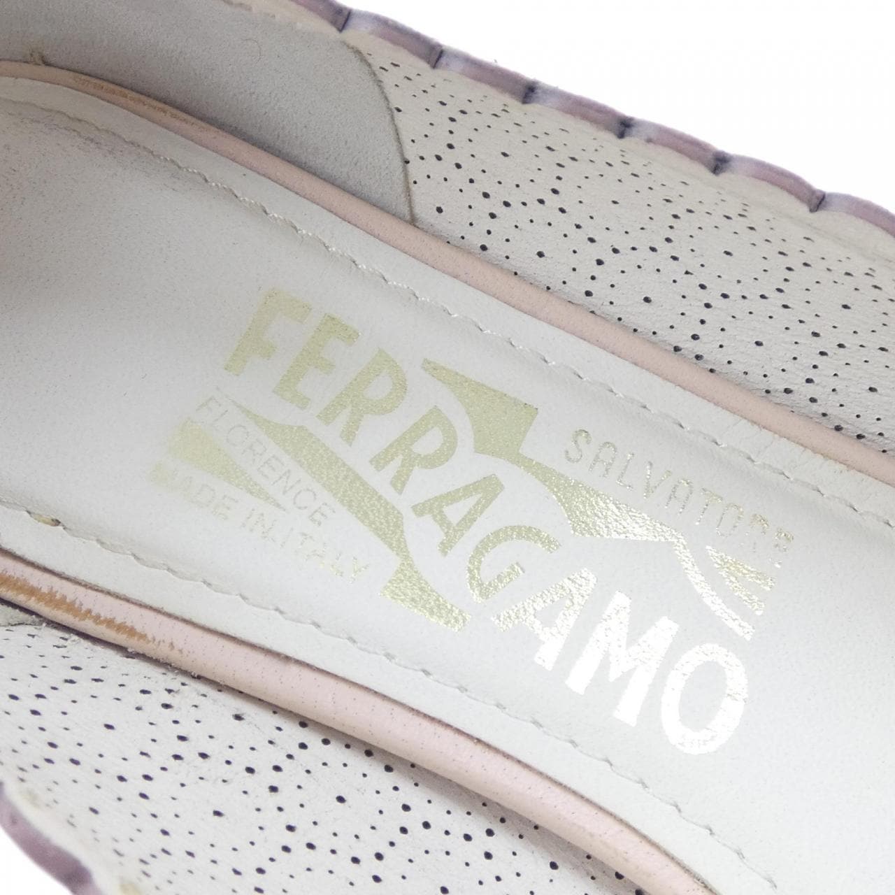 サルヴァトーレフェラガモ SALVATORE FERRAGAMO パンプス