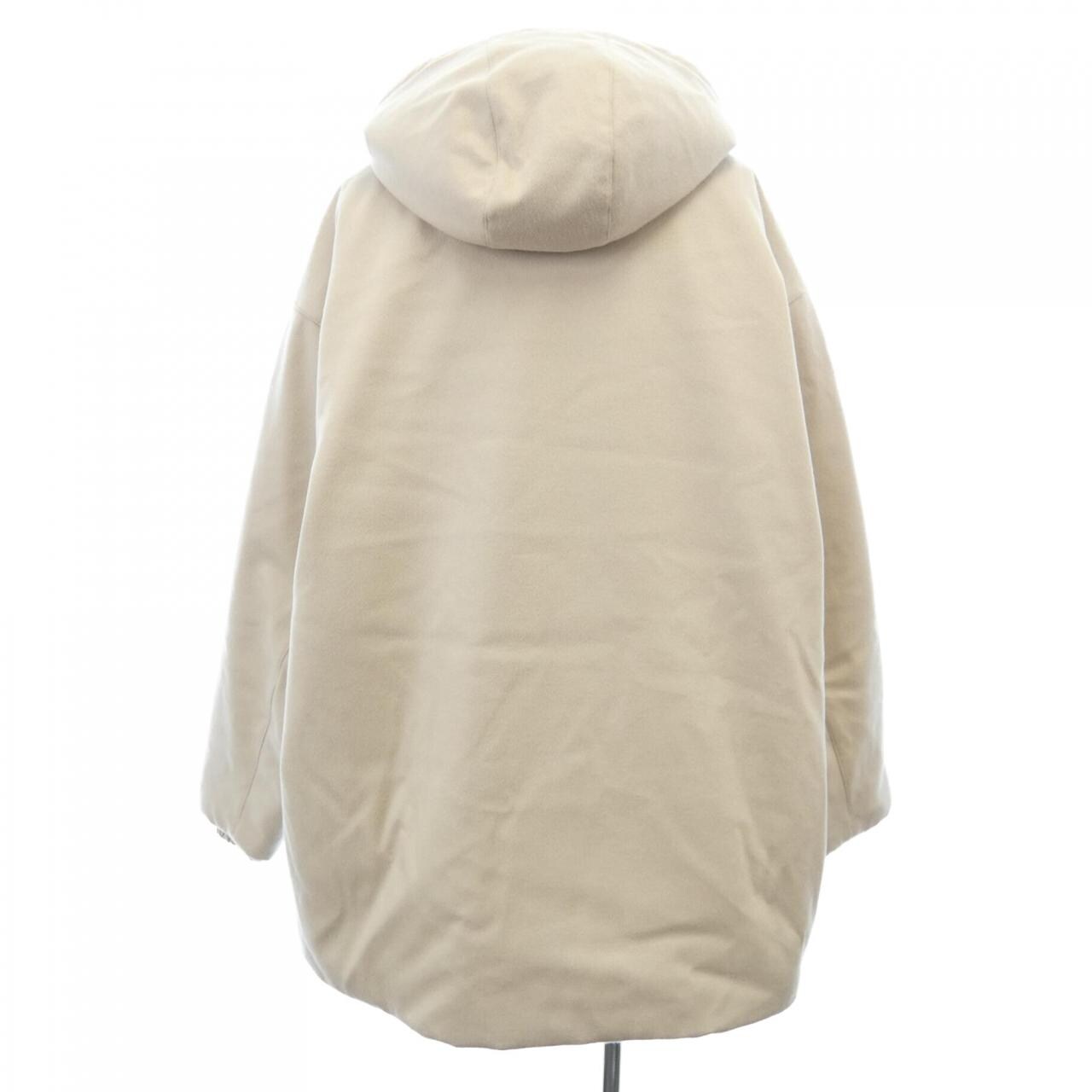 普拉達PRADA羽絨服