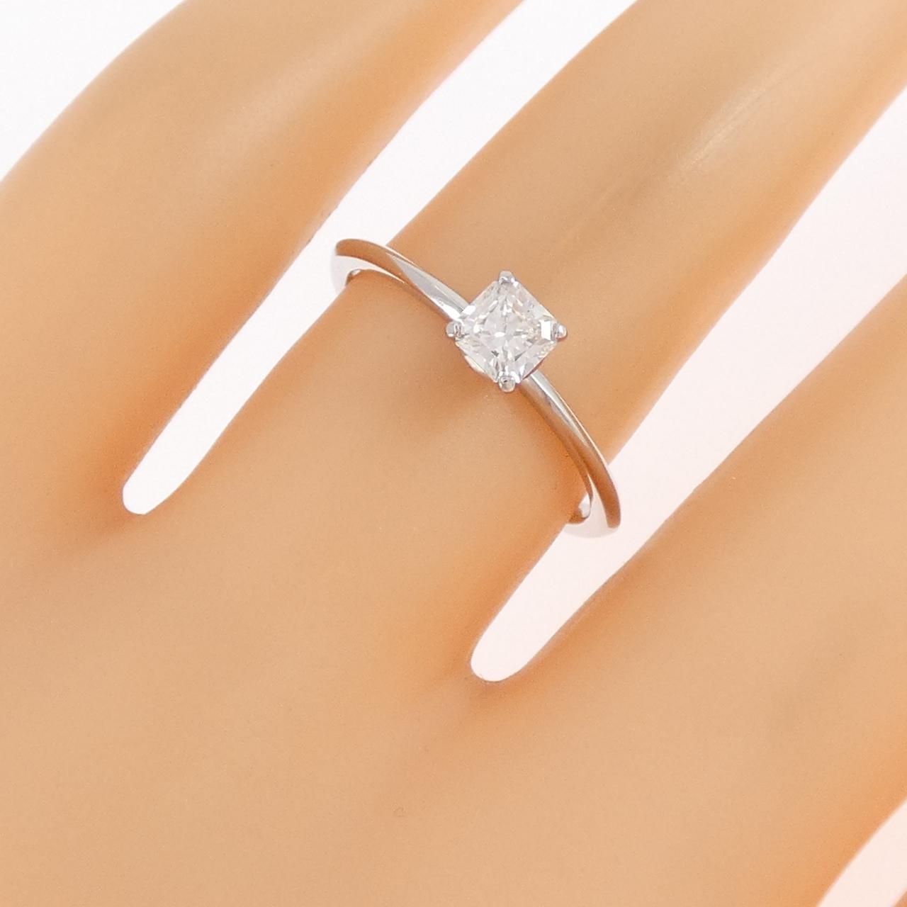 ティファニー トゥルー リング 0.27CT I VVS1