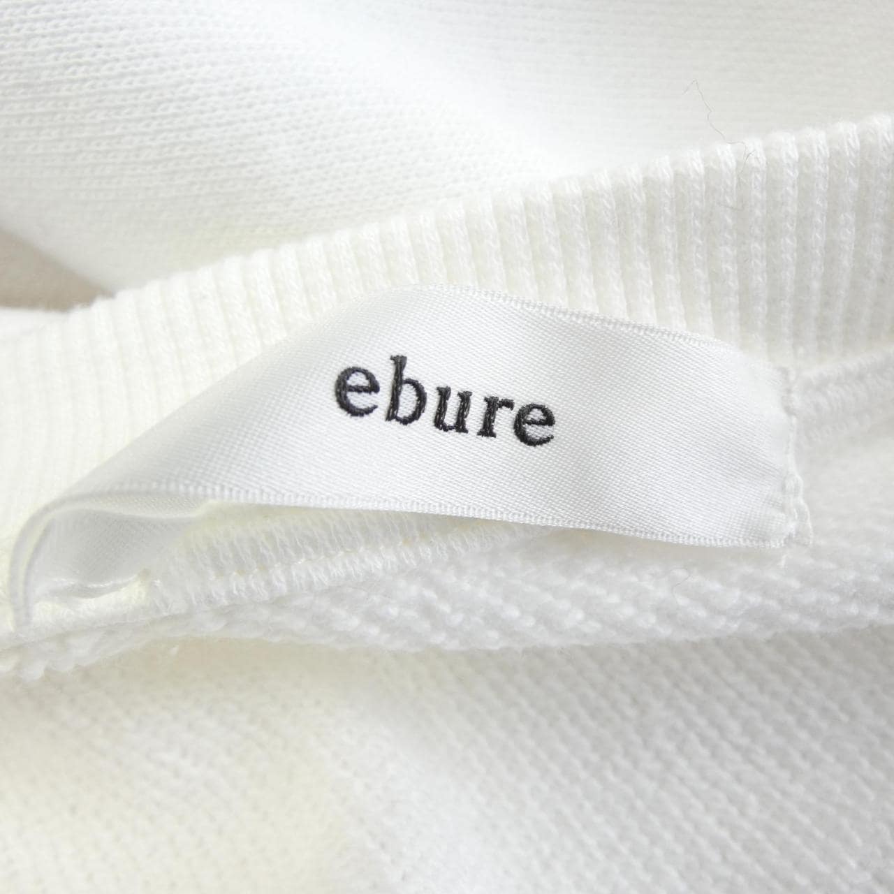 エブール ebure Tシャツ