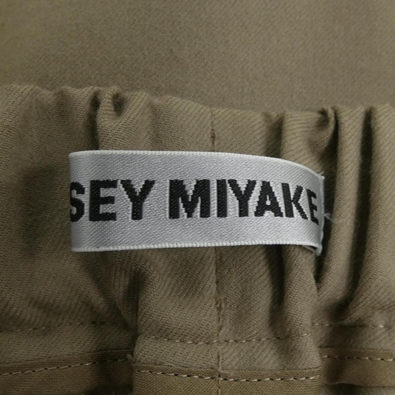 イッセイミヤケ ISSEY MIYAKE IM03FF091 パンツ