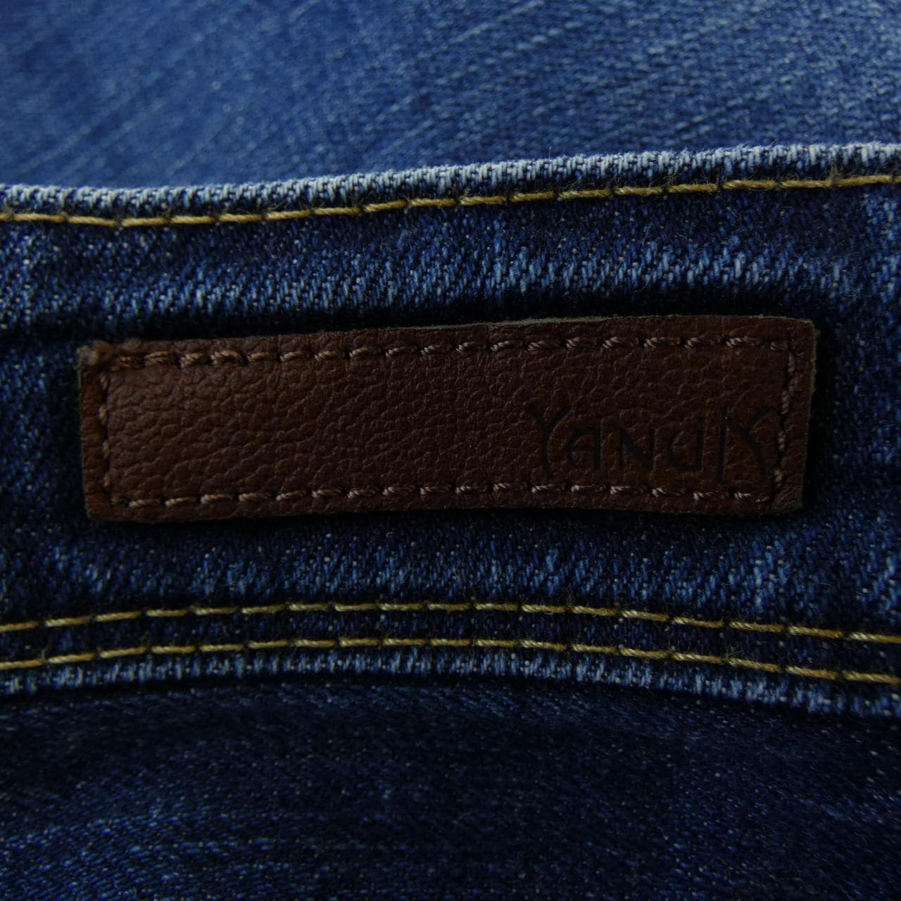 ヤヌーク YANUK ジーンズ