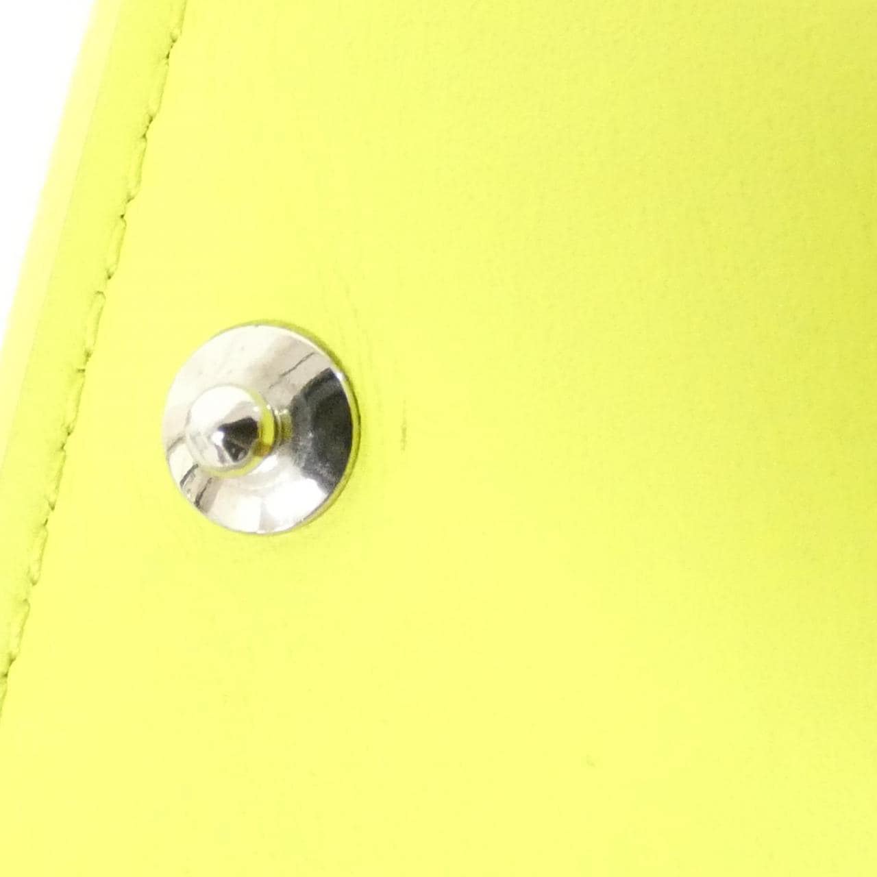 ルイヴィトン タイガ ラマ ディスカバリー コンパクト ウォレット M67629 財布