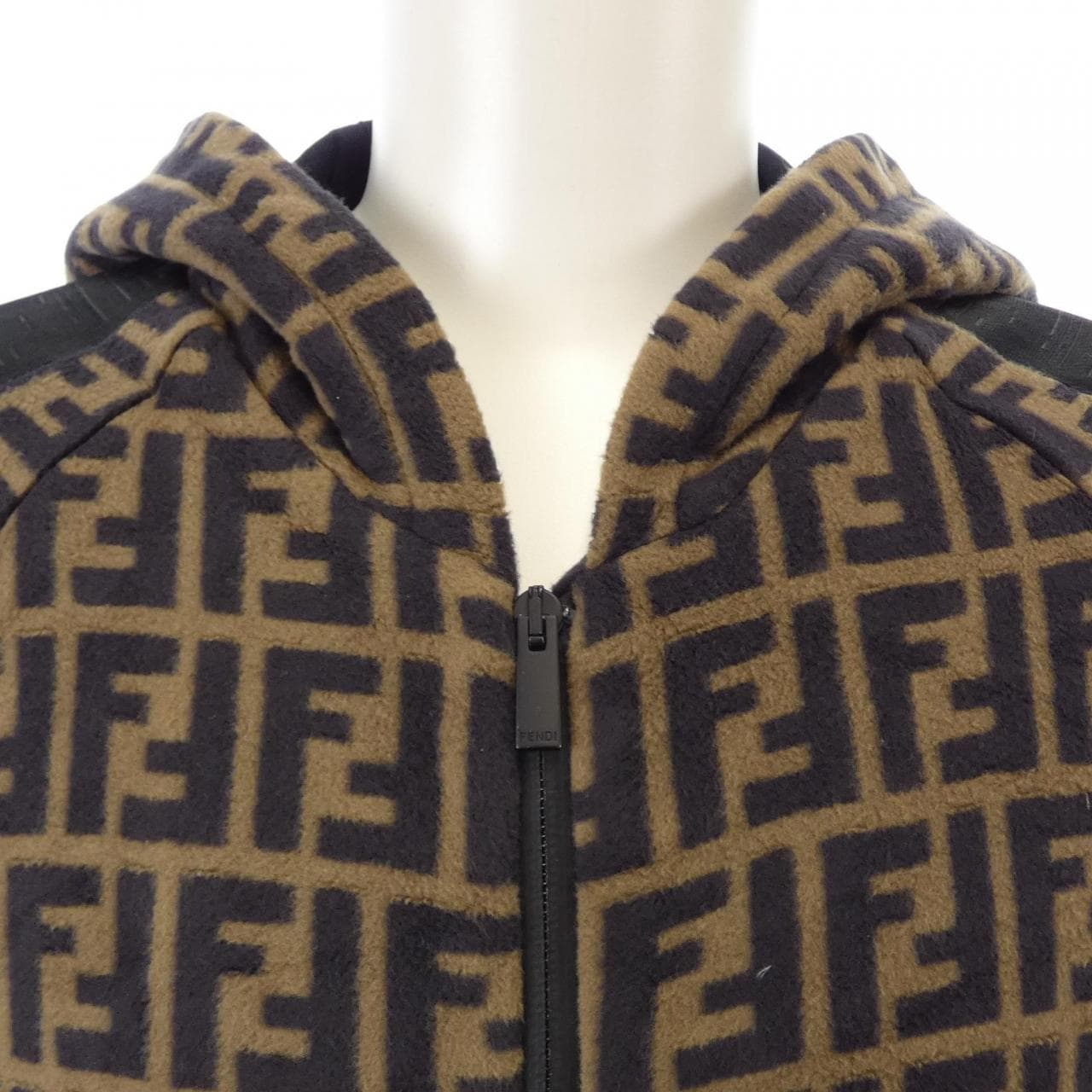 フェンディ FENDI FAF533 A68X パーカー
