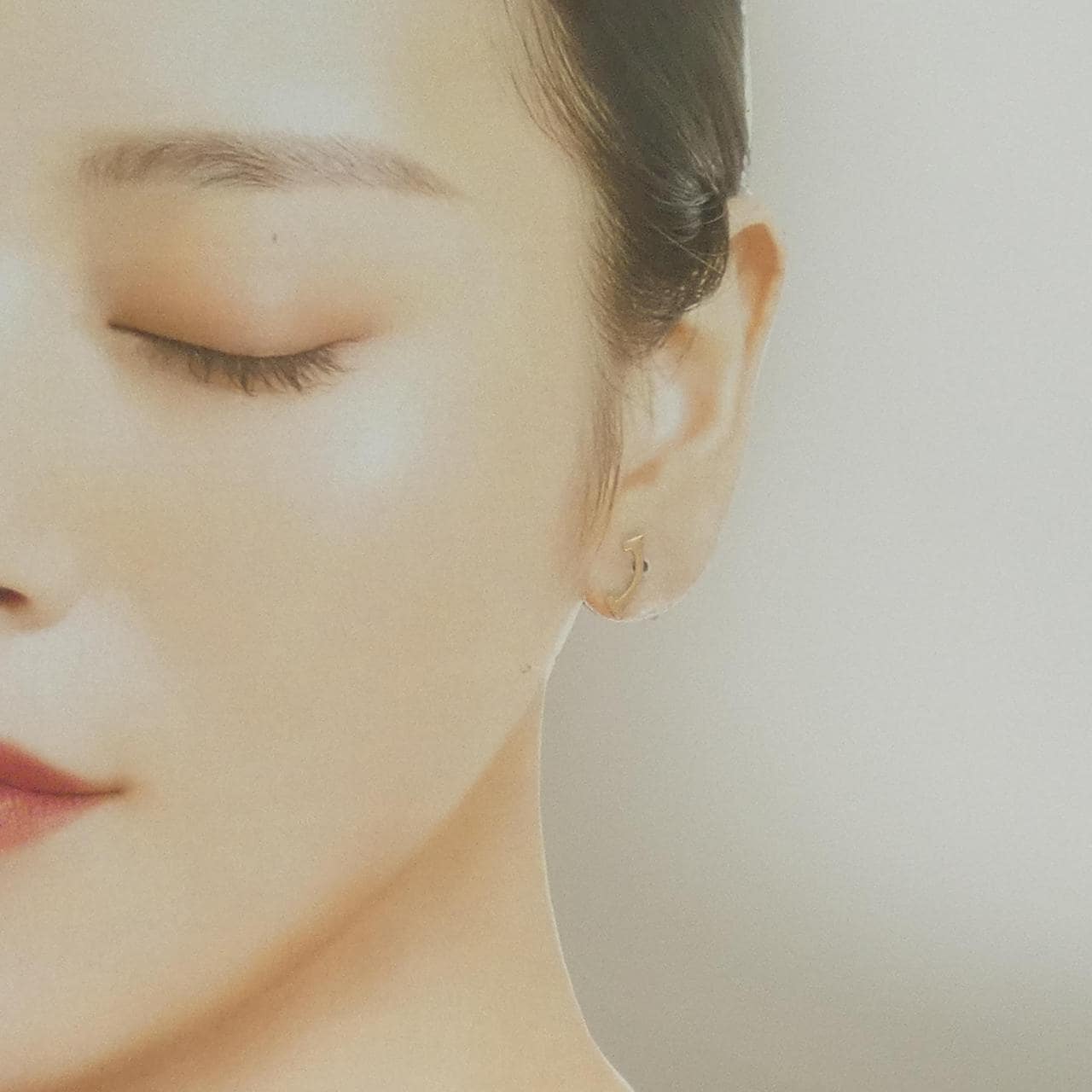 ティファニー Tスマイル ピアス