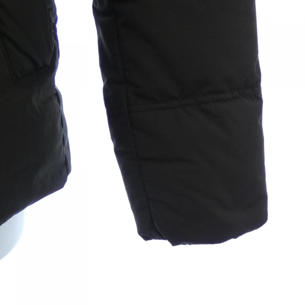 デュベティカ DUVETICA ダウンジャケット