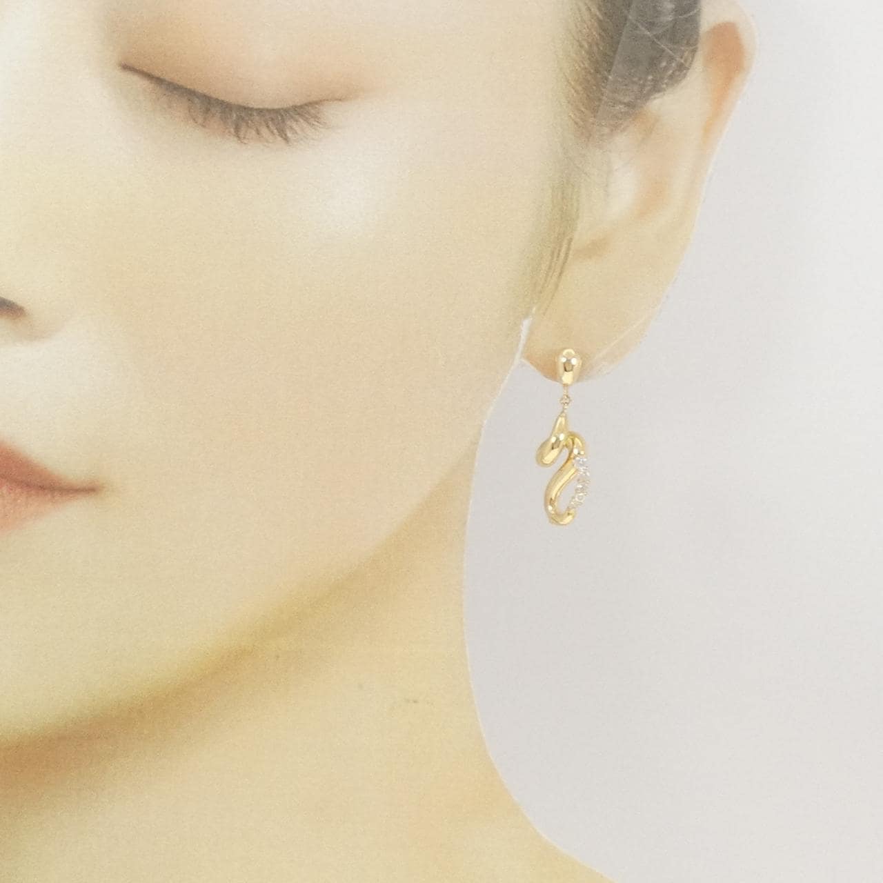 K18YG ダイヤモンド ピアス 0.32CT