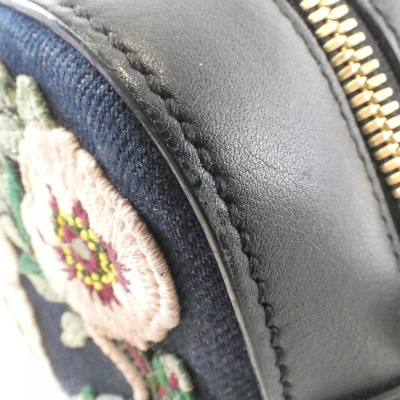 グッチ 456547 K7YAG ショルダーバッグ