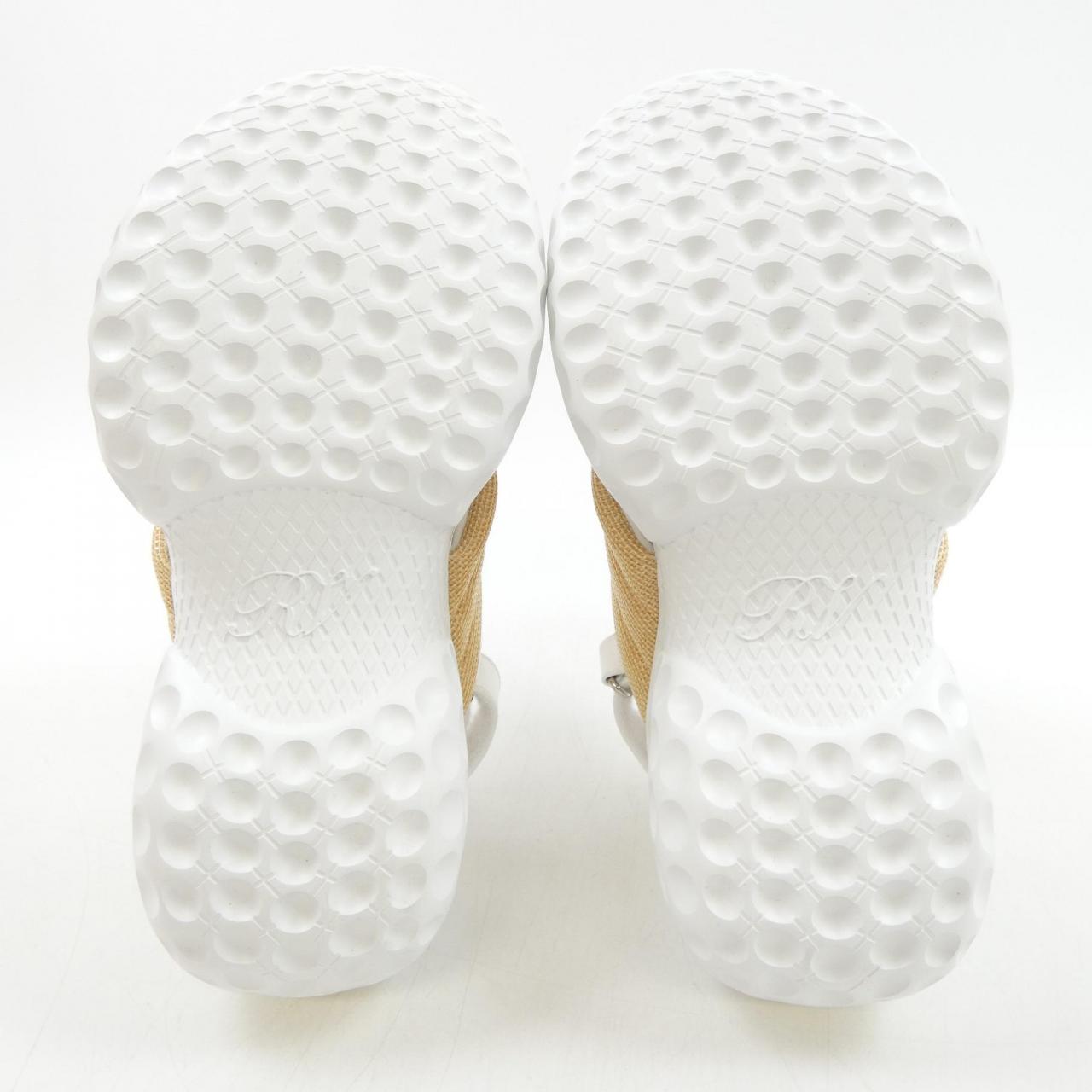 ロジェヴィヴィエ ROGER VIVIER サンダル
