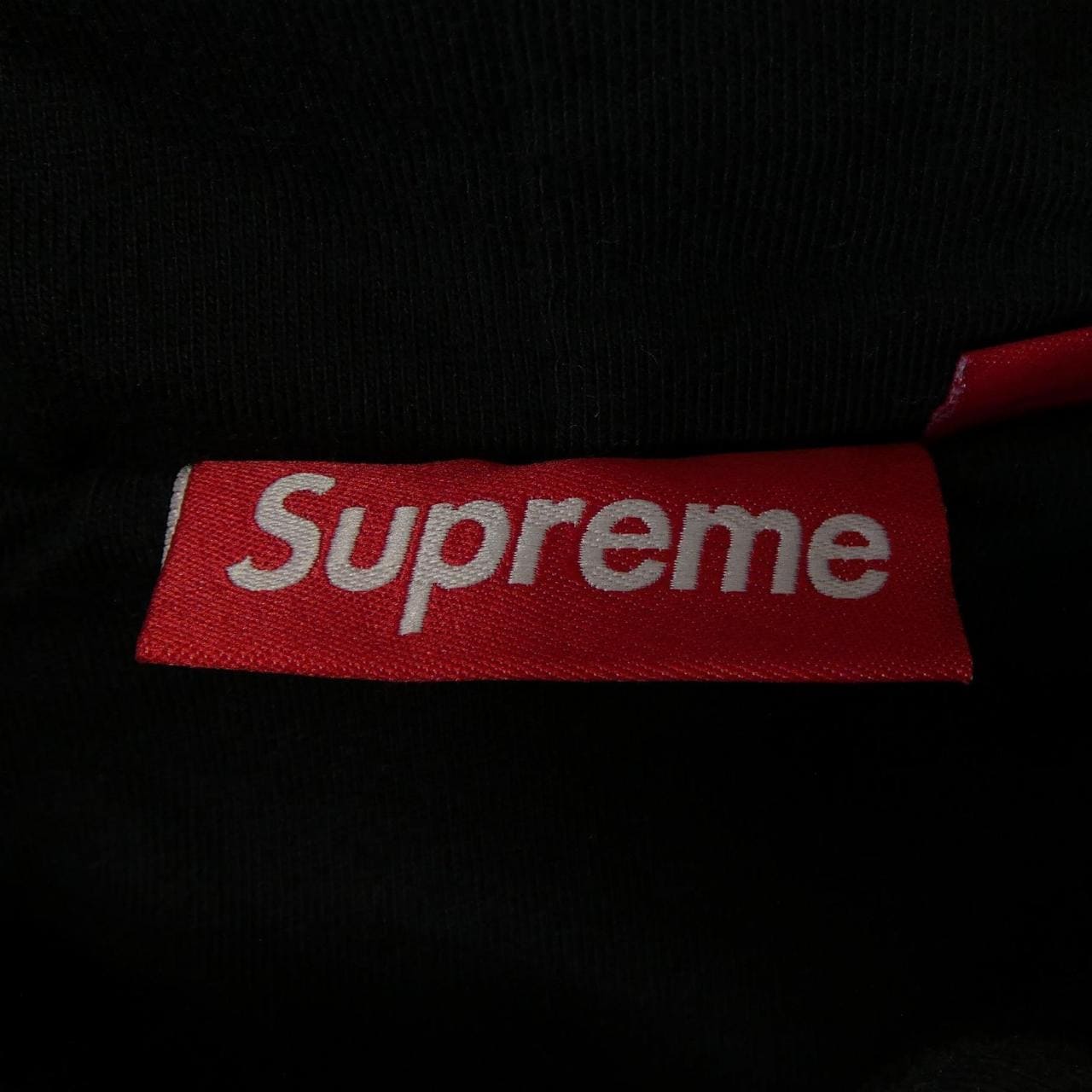 シュプリーム SUPREME パーカー