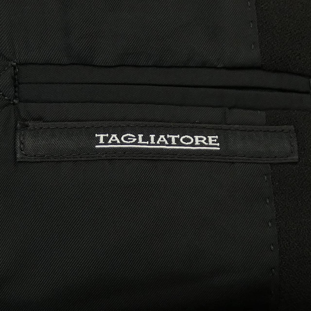 タリアトーレ TAGLIATORE スーツ